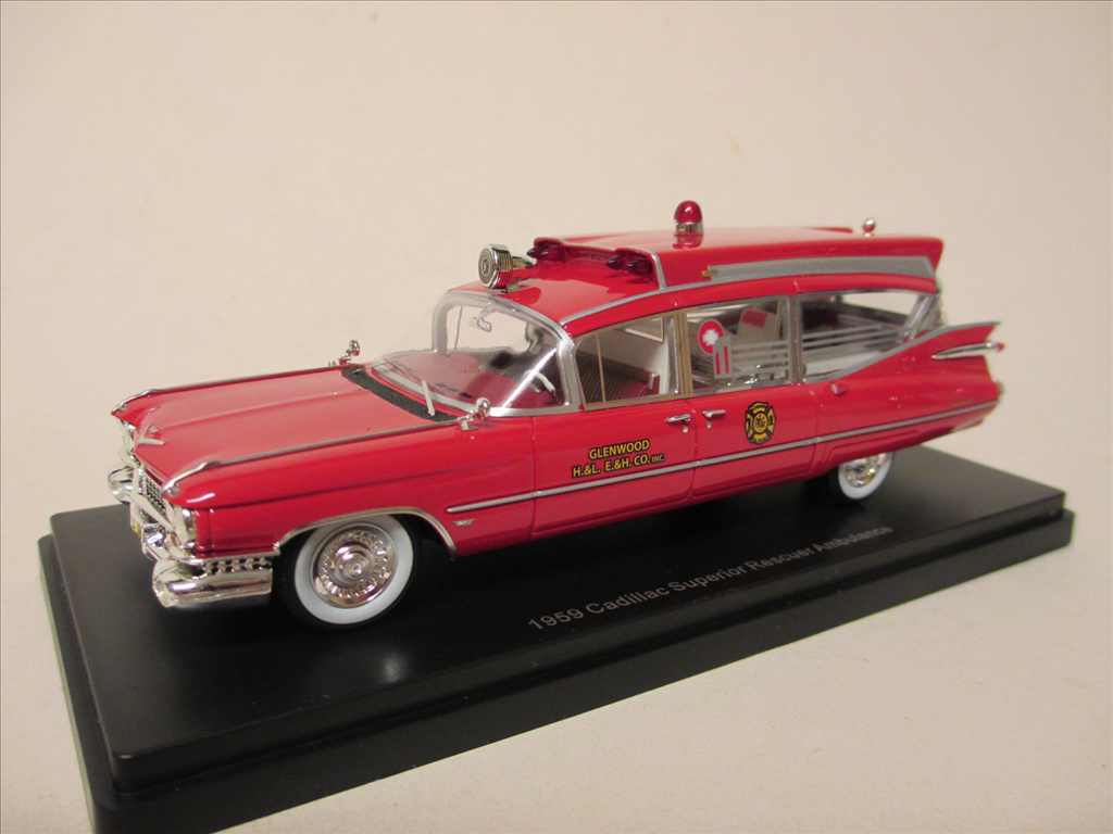 1 43 2025 scale cadillac